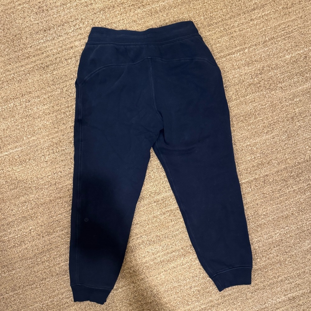 Lululemon Navy Scuba Jogger - Picture 3 of 5